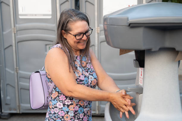 Best Luxury portable toilet rental  in Minnehaha, WA